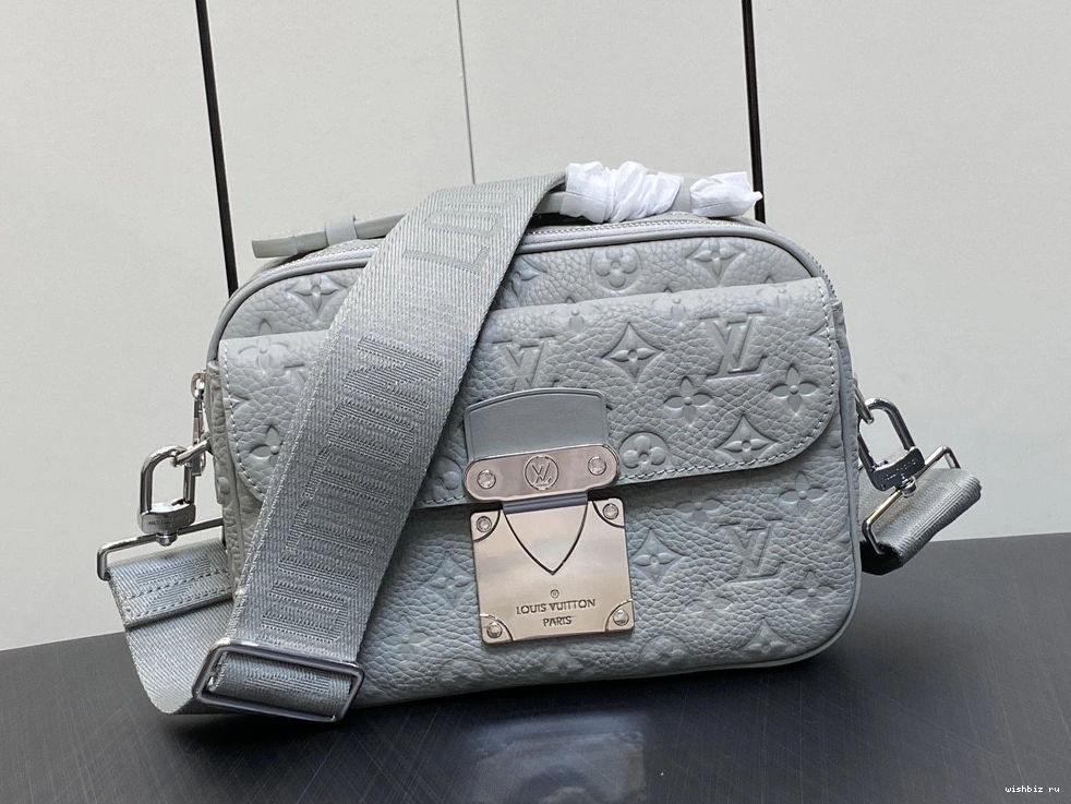 WIS LOUIS MESSENGER LOCK S VUITTON 0216